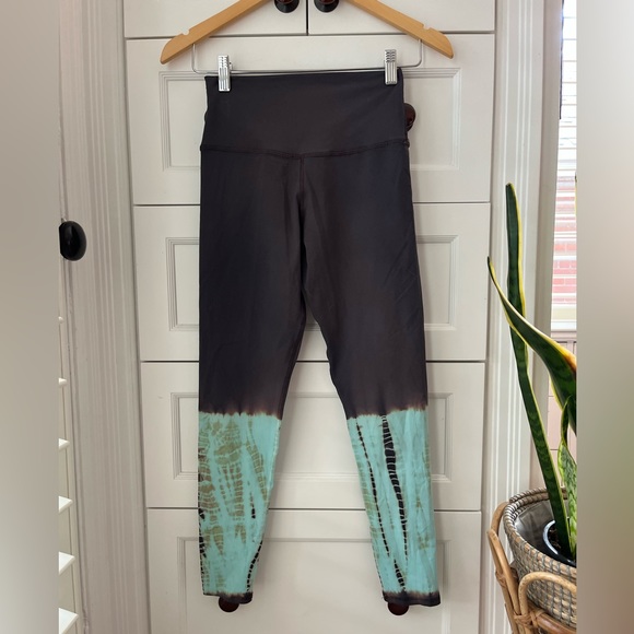 Electric & Rose Athletic - Picture 3 of 7